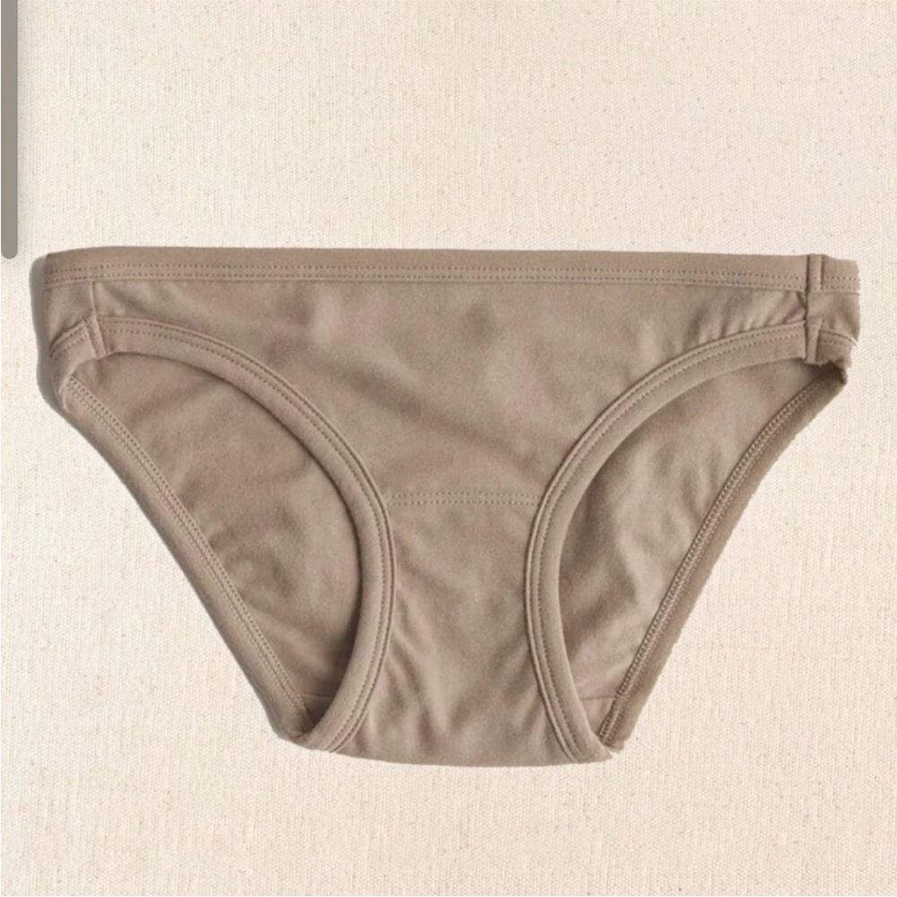 ARQ Lou underwear taupe S - like new